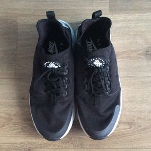 Nike Air Huarache, only worn a few times.